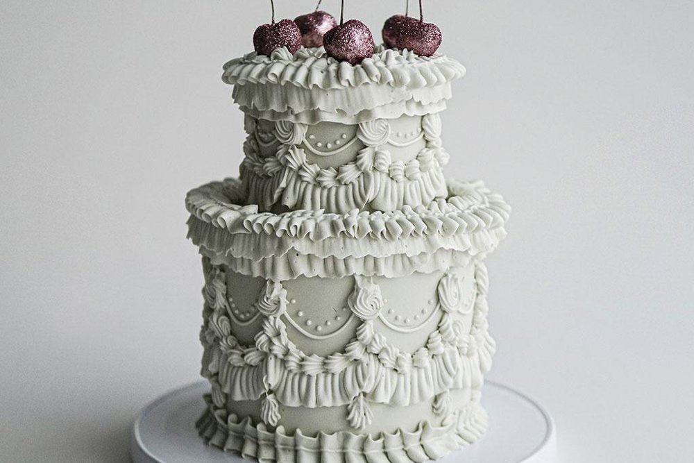 Vintage Cakes & Film Photography... All Things Trending