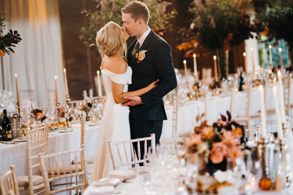 An Autumnal wedding with a touch of Hollywood Glamour
