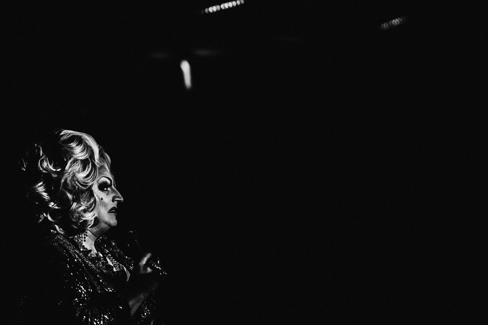 Myra Dubois drag queen on stage