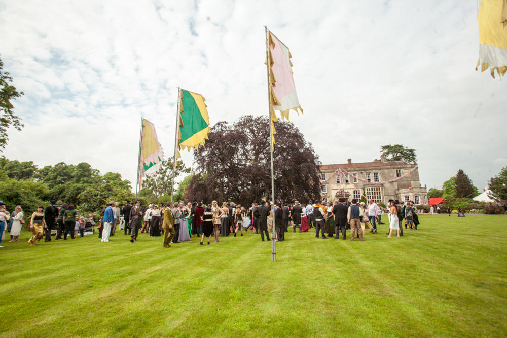 Outdoor weddings are legal!