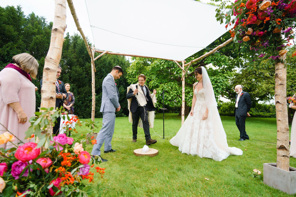 Bright & beautiful Jewish wedding with outdoor ceremony & huge party