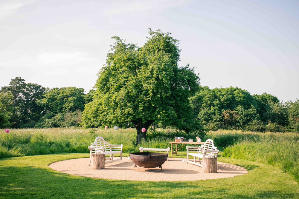 Outdoor weddings are legal!