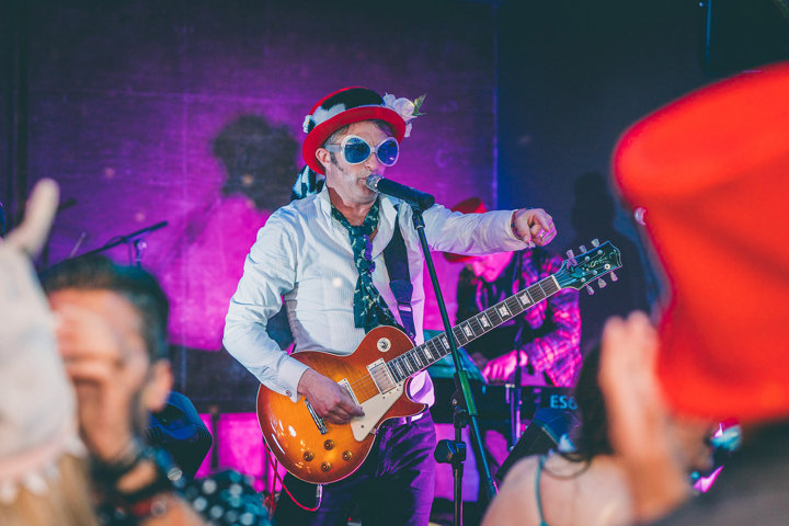 Curious little big band plays Live music at a pop up restaurant hidden in a manor house near Cheltenham. Welcome to The Parrot cage