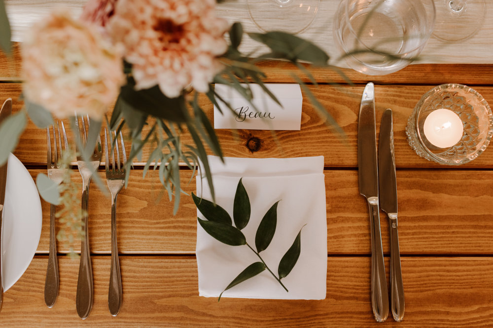 Modern bohemian wedding with pretty pink details