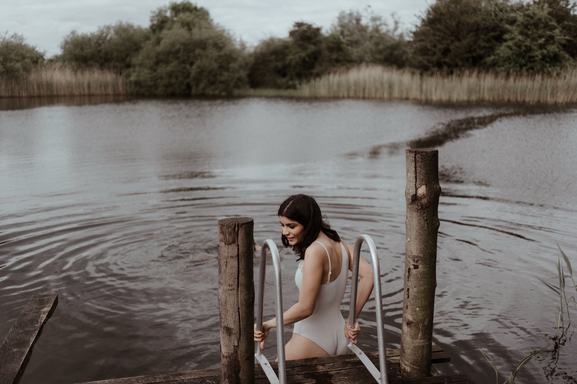 Wild weddings in the lake at eco venue in england
