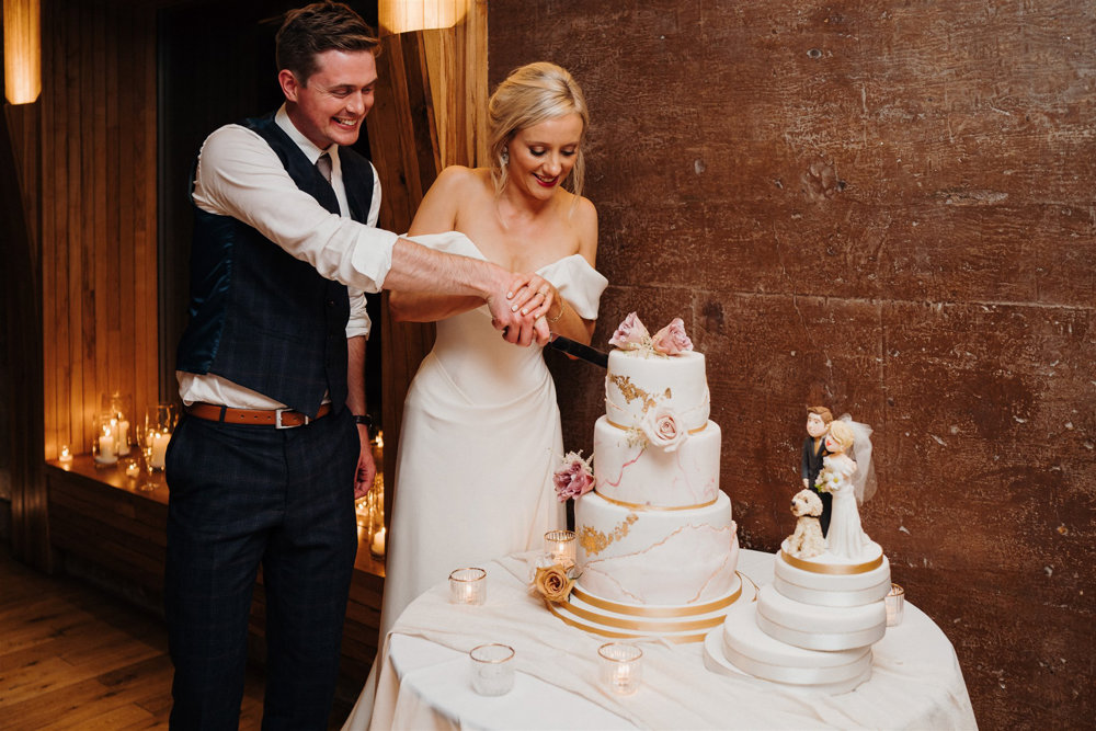 An Autumnal wedding with a touch of Hollywood Glamour