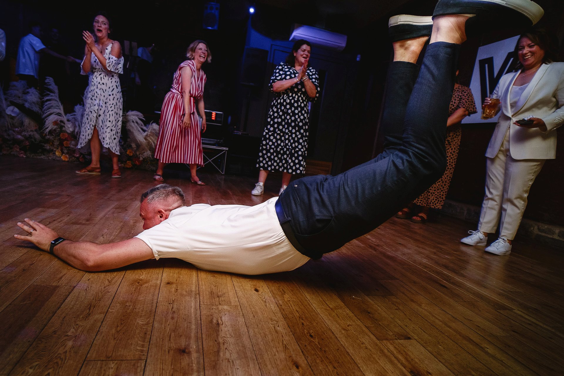 Funny wedding moments when a dance move goes wrong at elmore court