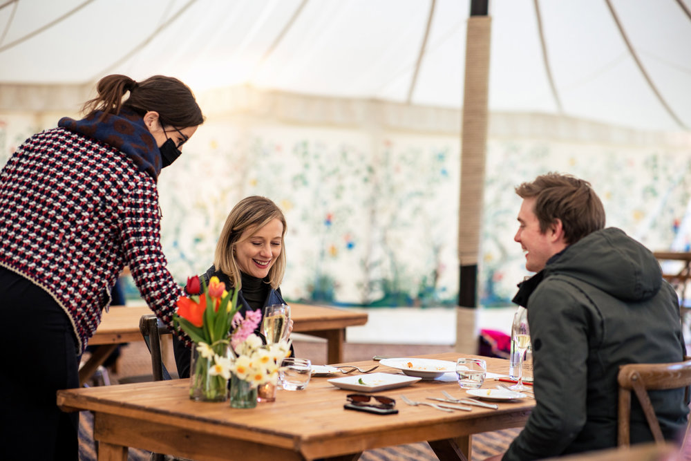 Tasting the best wedding food