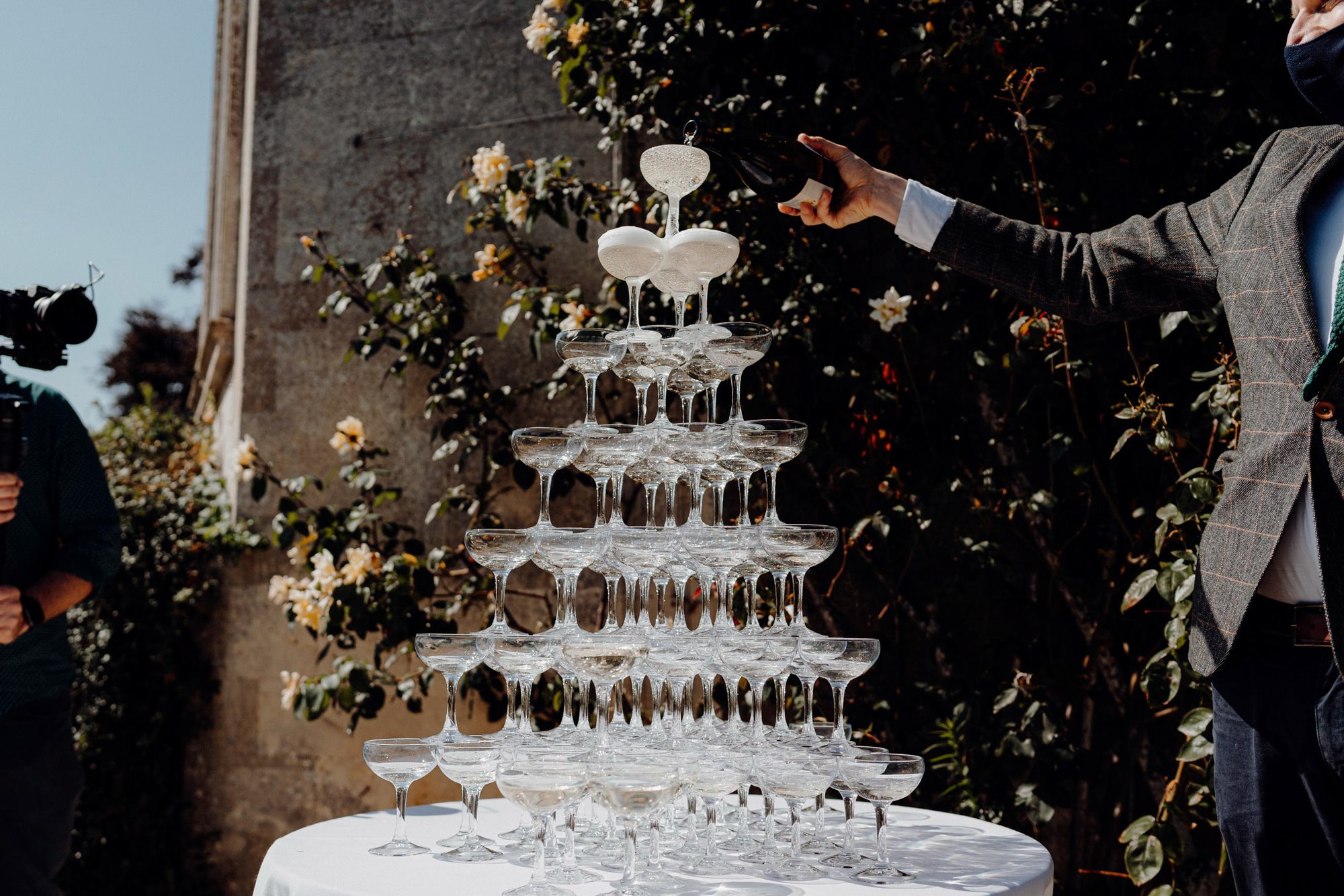 21 Champagne Towers to Copy for Your Own Wedding Reception