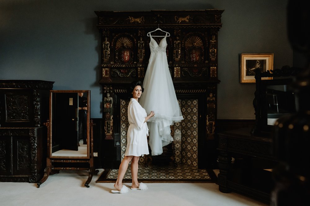 Photojournalistic wedding photographer in the cotswolds