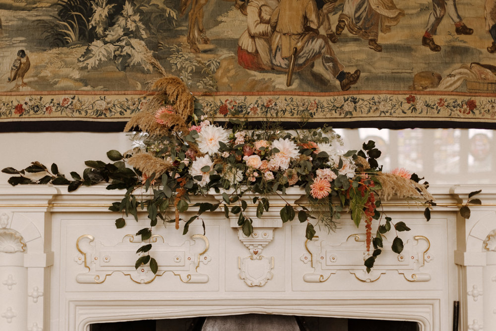 Modern bohemian wedding with pretty pink details