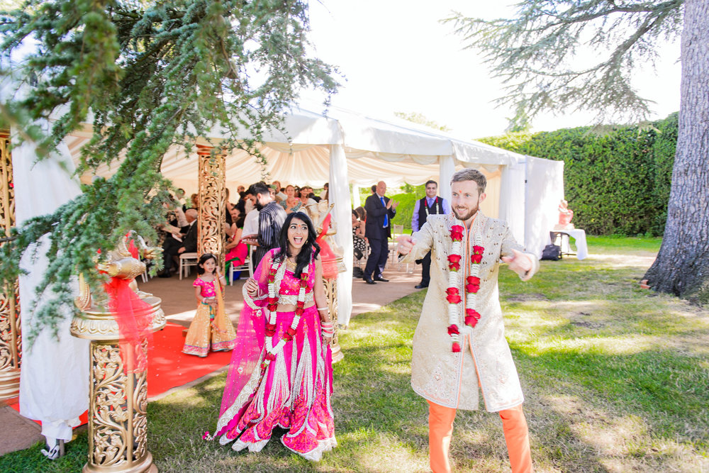 Outdoor weddings are legal!