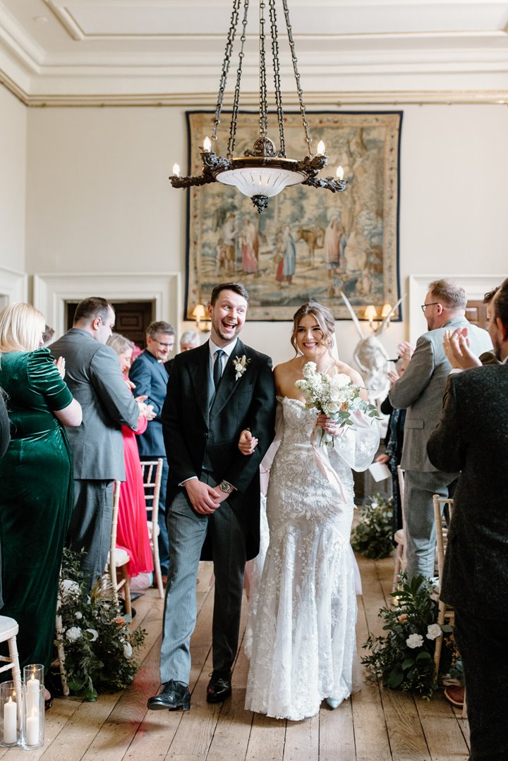 A classic & elegant wedding with soft pastels