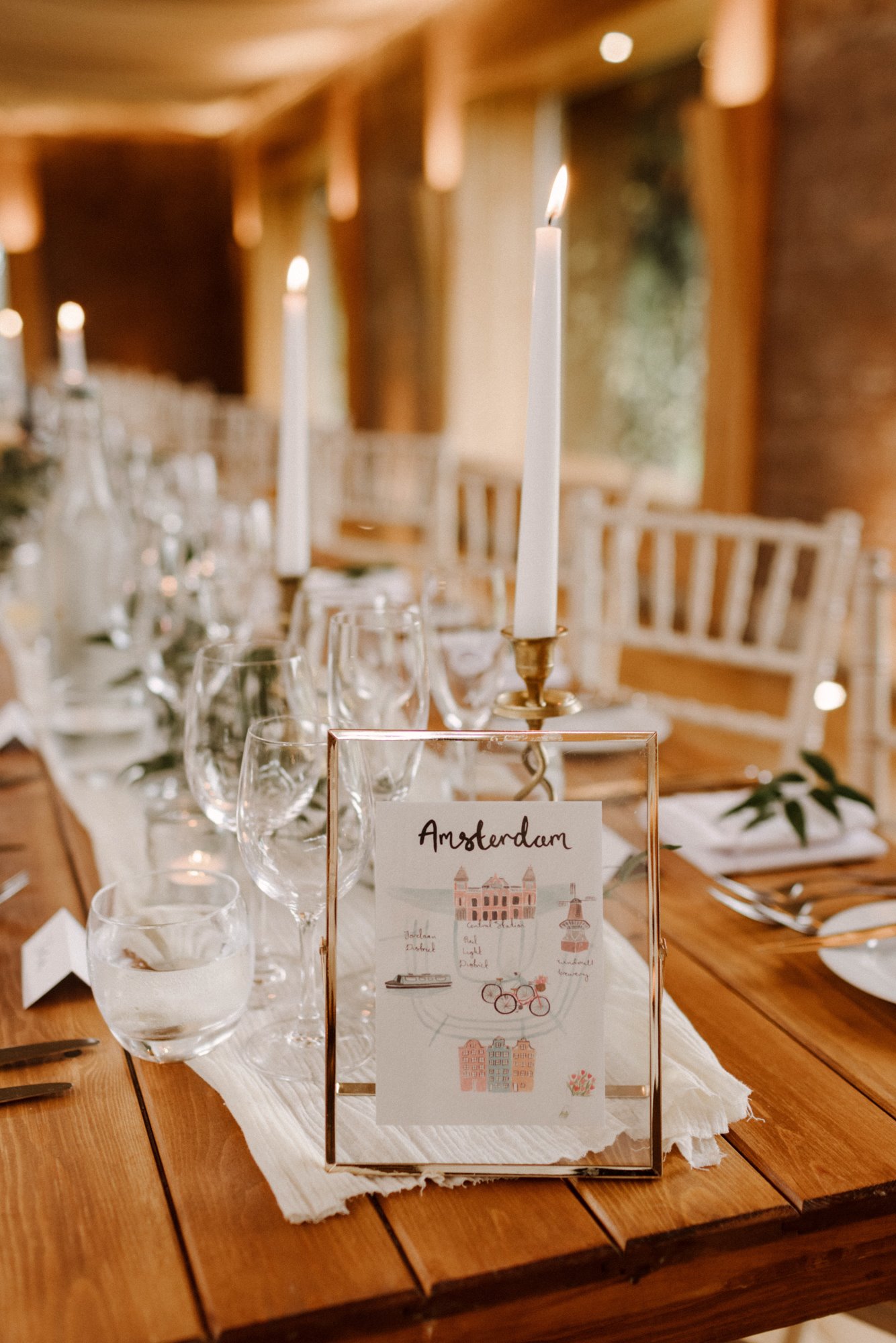 pretty Table decor for a boho luxe wedding in september