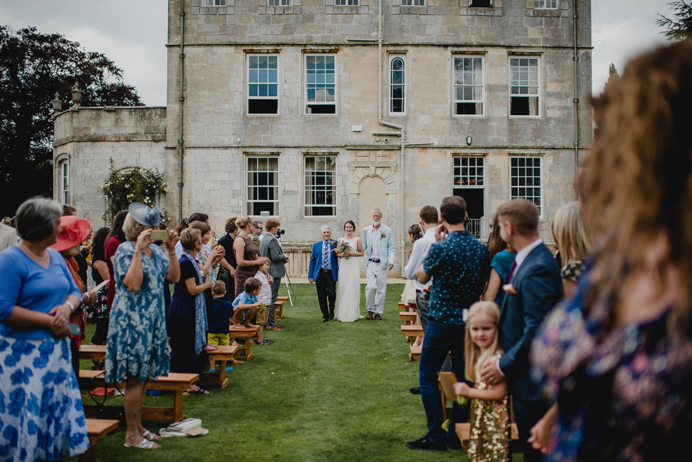 Outdoor weddings are legal!