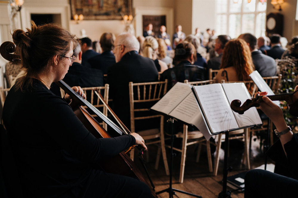An Autumnal wedding with a touch of Hollywood Glamour
