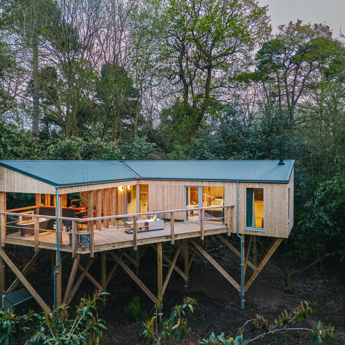 6 magical cabins