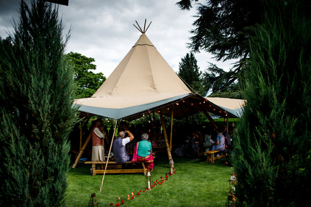 Outdoor weddings are legal!