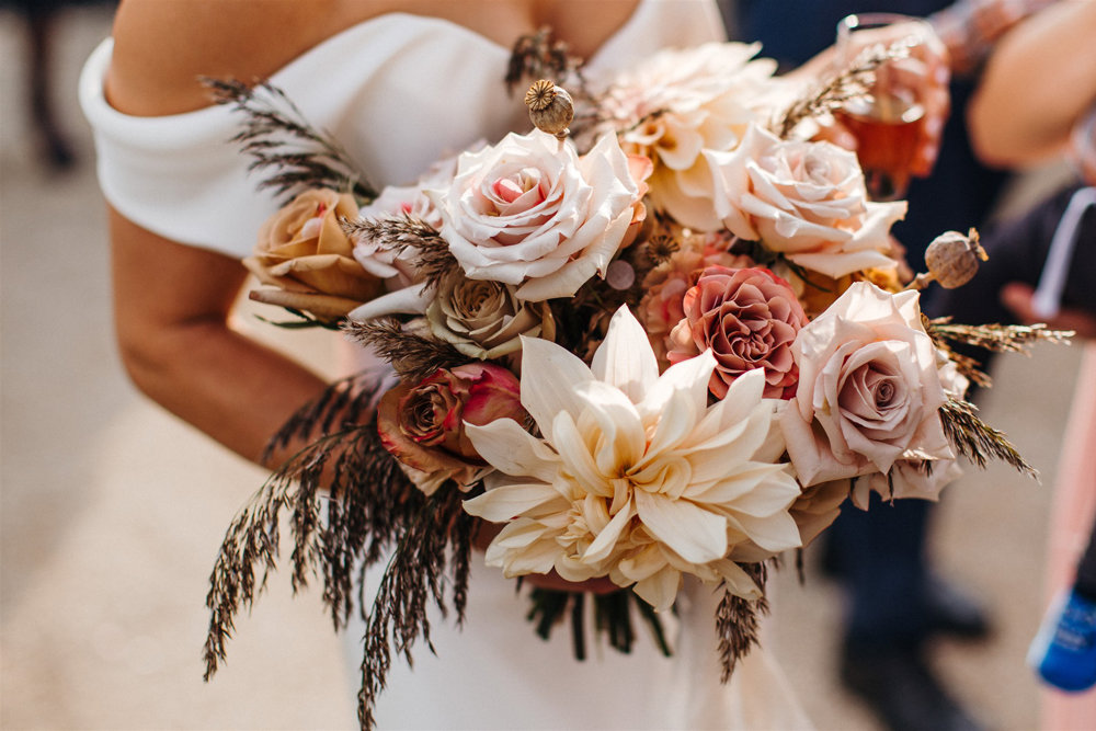 An Autumnal wedding with a touch of Hollywood Glamour