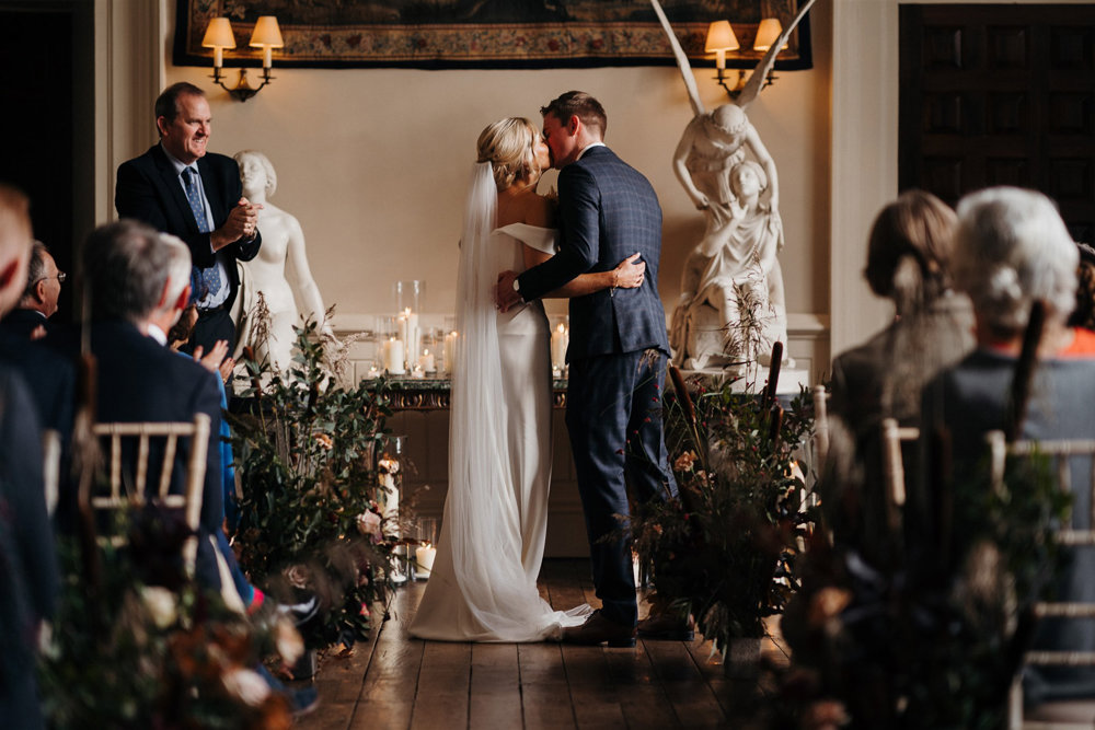 An Autumnal wedding with a touch of Hollywood Glamour