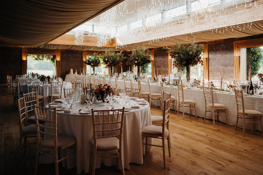 An Autumnal wedding with a touch of Hollywood Glamour