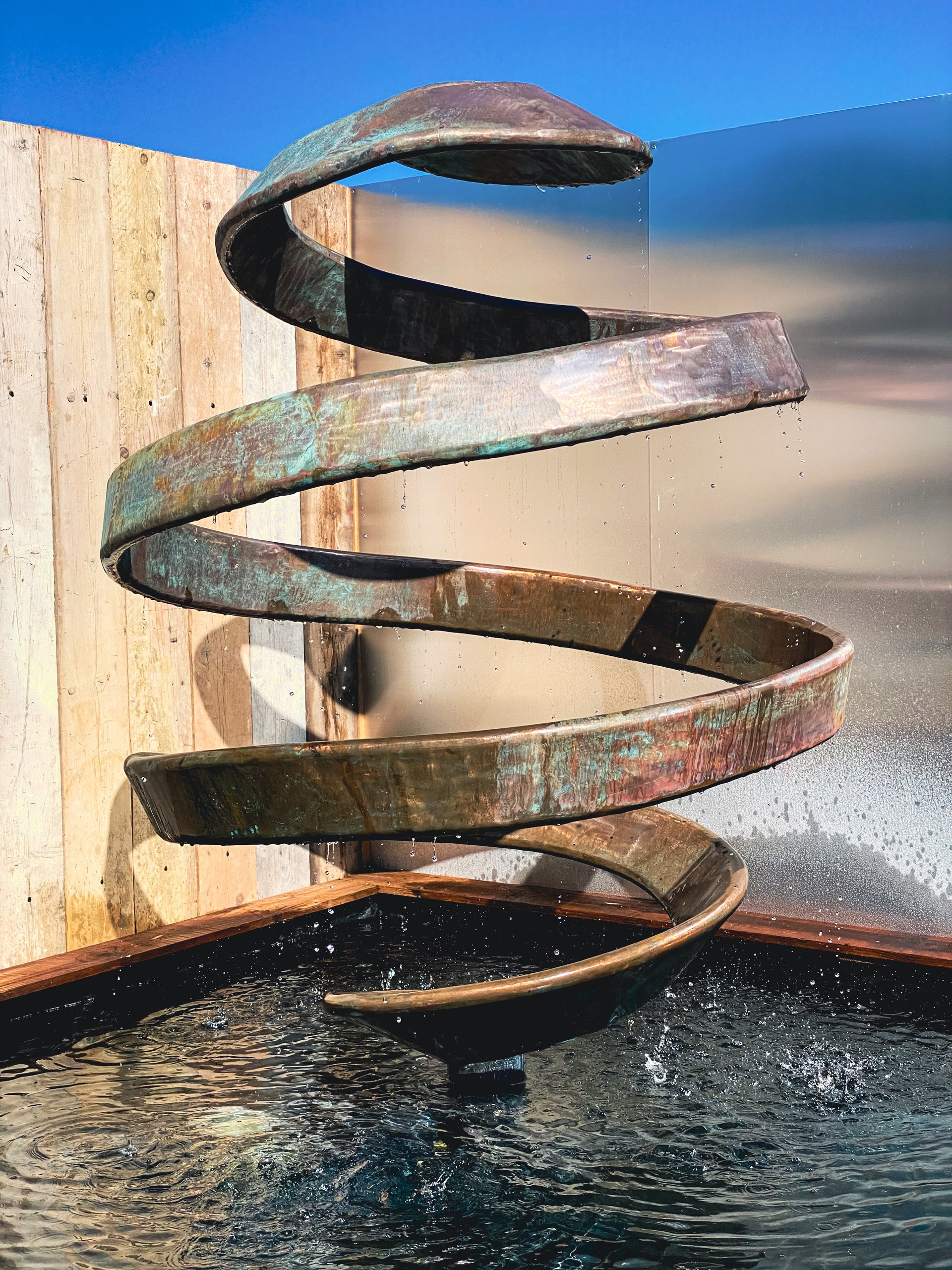 Bespoke art for a Cotswolds country estate with zest for life by Giles Rayner water sculpture