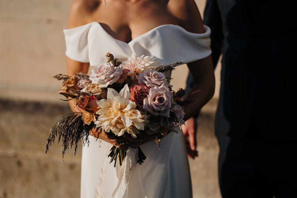 An Autumnal wedding with a touch of Hollywood Glamour