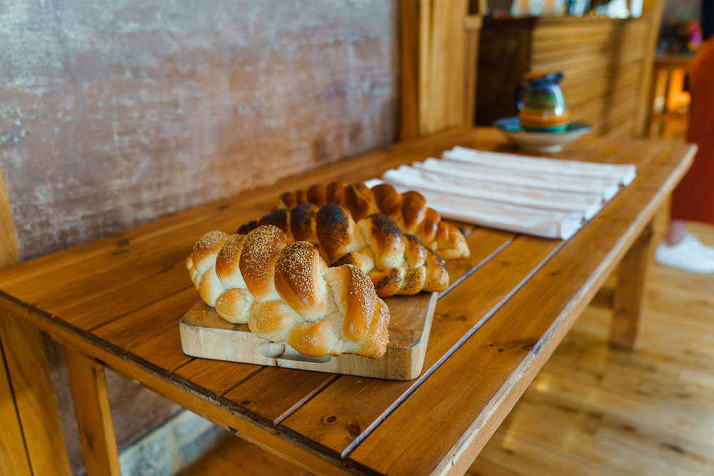 Bright & beautiful Jewish wedding with outdoor ceremony & huge party